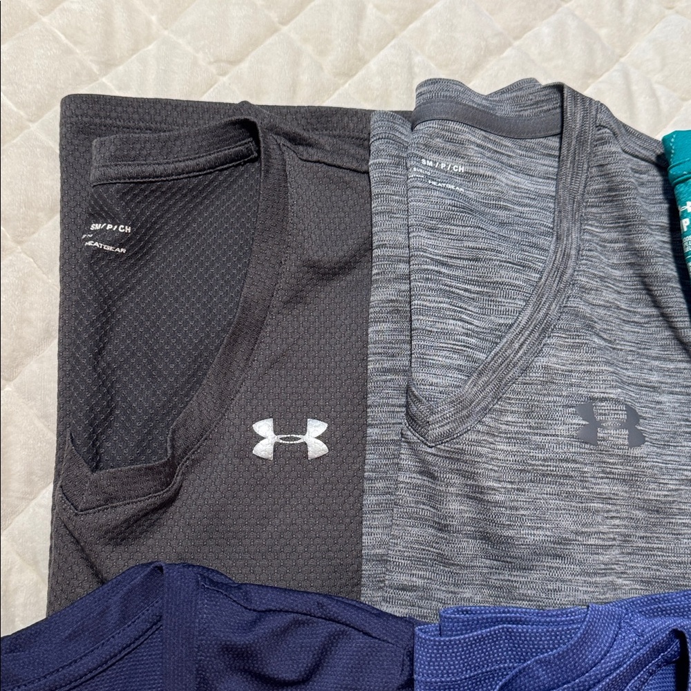 Under Armour Athletic Shirts Set - Picture 2 of 5